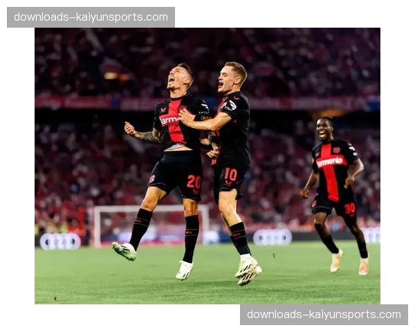 “欧联杯：勒沃库森4-1大胜利物浦，维尔茨两射一传，红军晋级形势严峻”