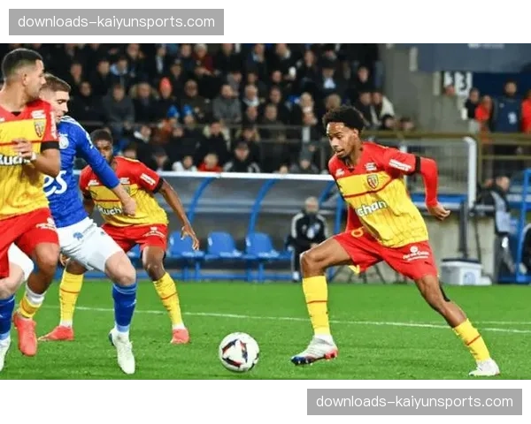 朗斯队长专访：谈论球队如何在失去核心球员后，仍保持高强度的压迫与控球