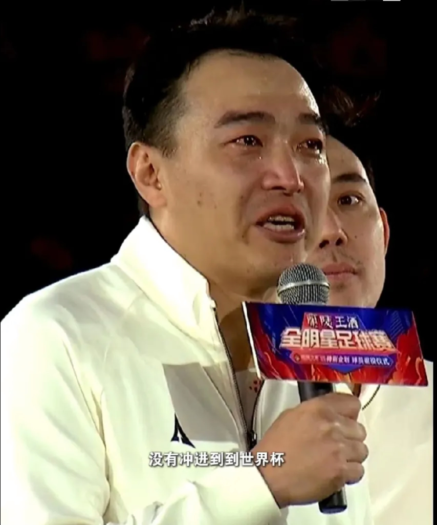 开云体育-冯潇霆回忆首次参加世俱杯：被拜仁揍得不行了的简单介绍