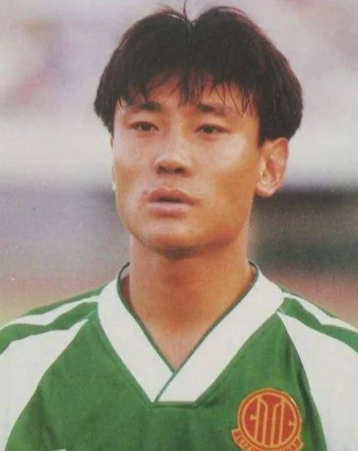 20年前，那个让那英甘愿“未婚生子”的前国脚高峰，如今过得怎样的简单介绍