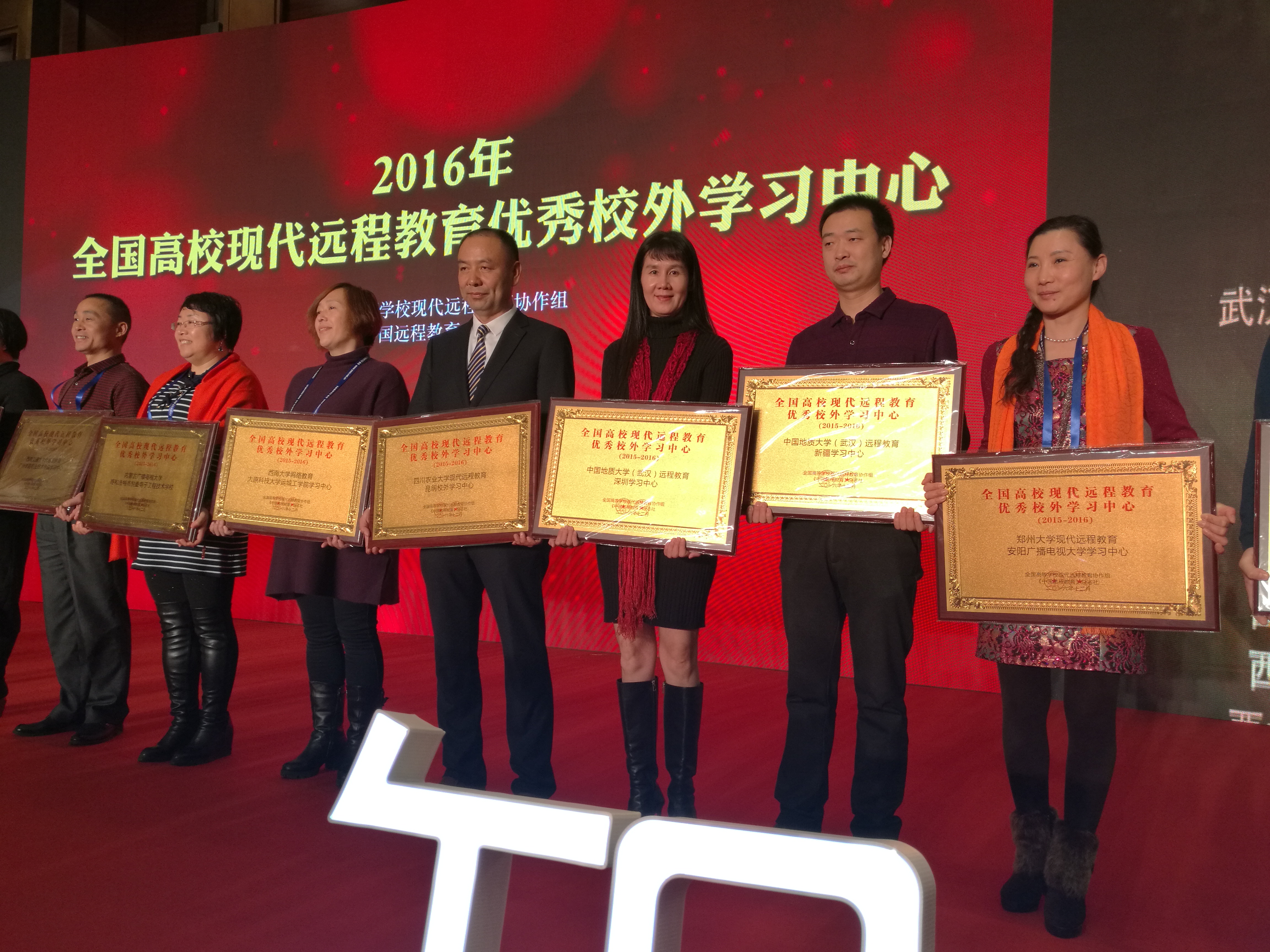 阿什拉夫：我的目标是为团队做出贡献，集体荣誉高于个人荣誉(阿富汗普什图人和哈扎拉人)