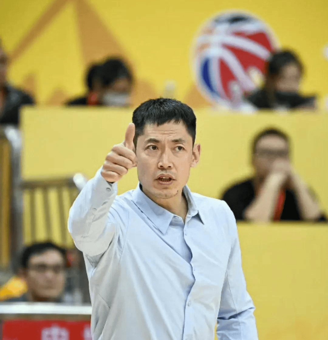 北控官方:闵鹿蕾因个人原因辞职聘请张庆鹏担任主教练(闵鹿蕾篮球训练营怎么样)