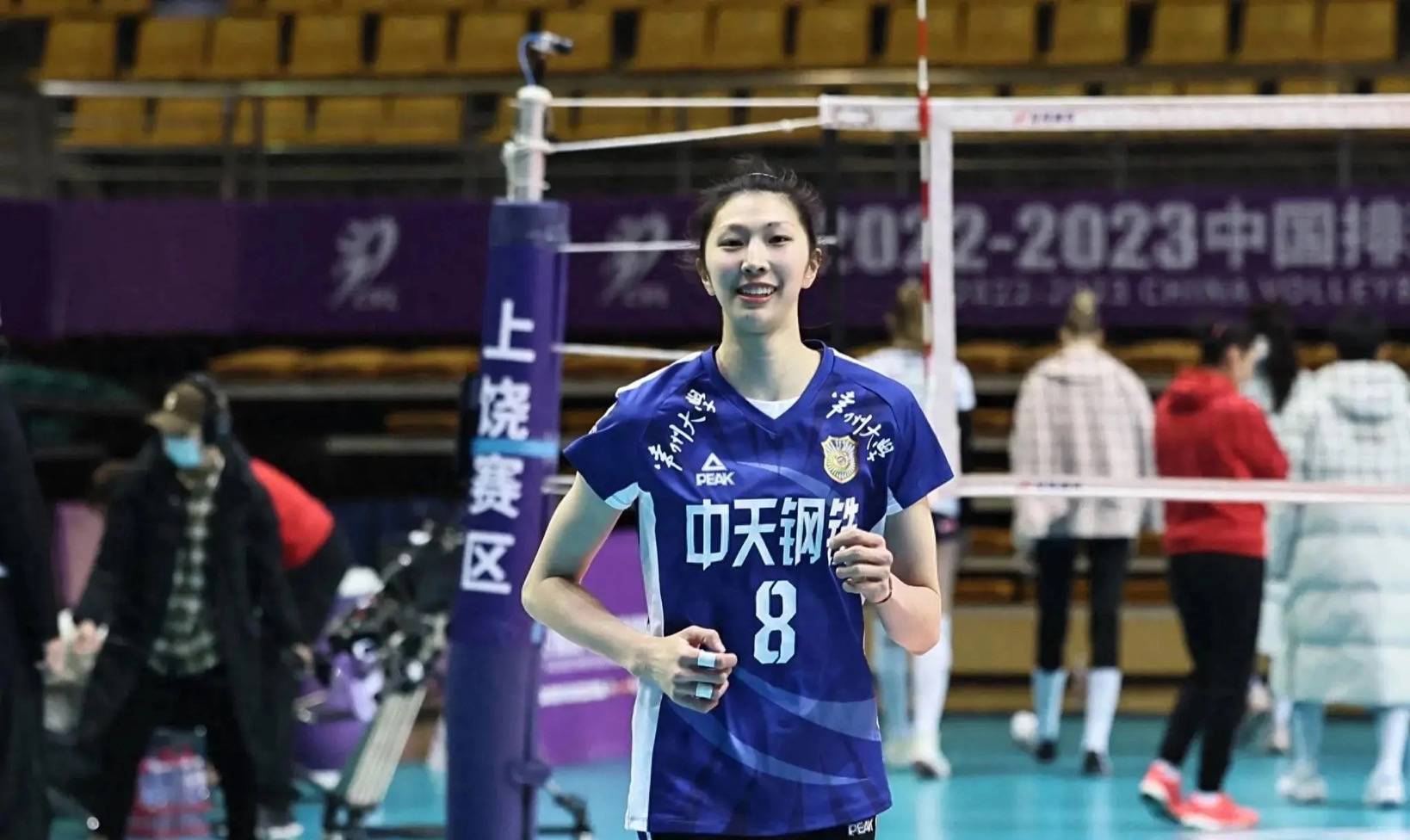关于李盈莹返津!绷带裹脚吴梦洁压力陡增副攻发挥是关键的信息