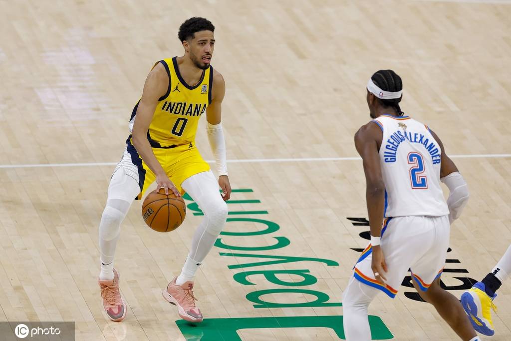 关于NBA-哈里伯顿右小腿拉伤将核磁检查G6出战成疑的信息