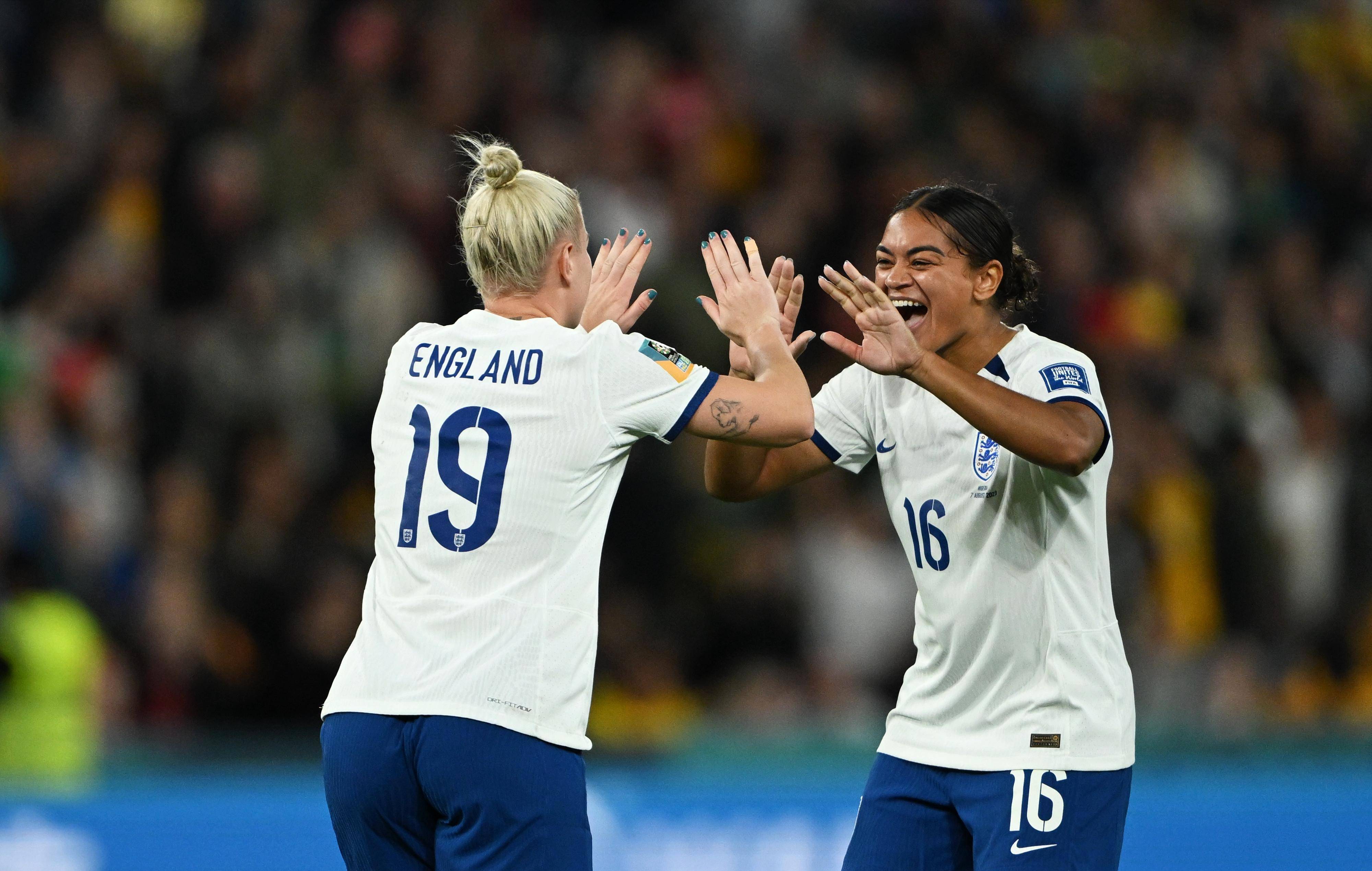 英格兰女足表现亮眼，取得国际比赛胜利(英格兰女子足球队)